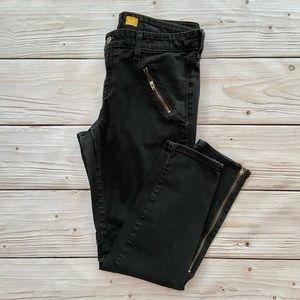 Pilcro Skinny Jeans with Zipper Accents
